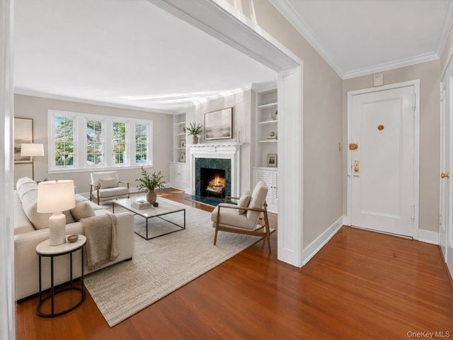 15 Beechtree Lane 1D, Bronxville, NY 10708