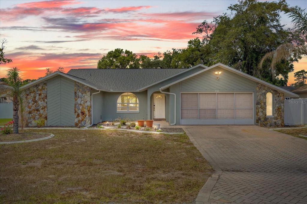 8166 WINDING OAK LANE, Spring Hill, FL 34606
