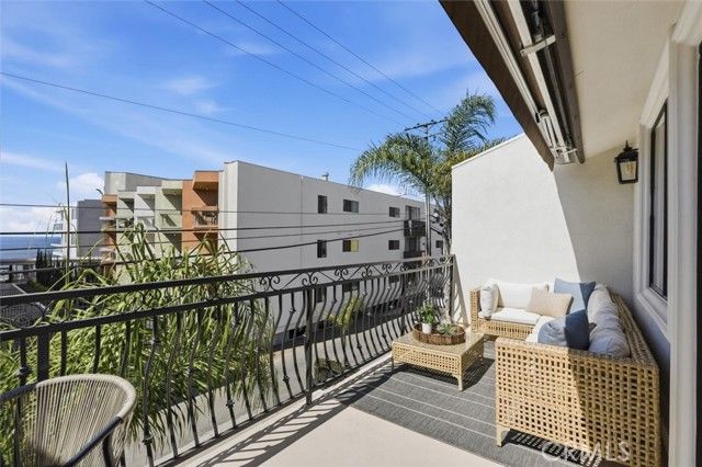 1301 S Catalina L, Redondo Beach, CA 90277