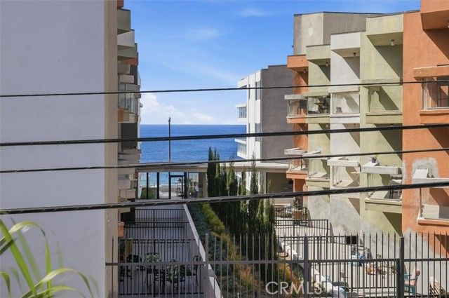 1301 S Catalina L, Redondo Beach, CA 90277
