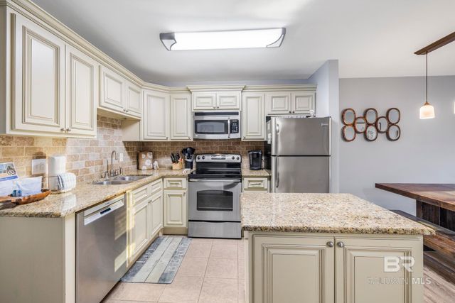 400 Plantation Road 1105, Gulf Shores, AL 36542