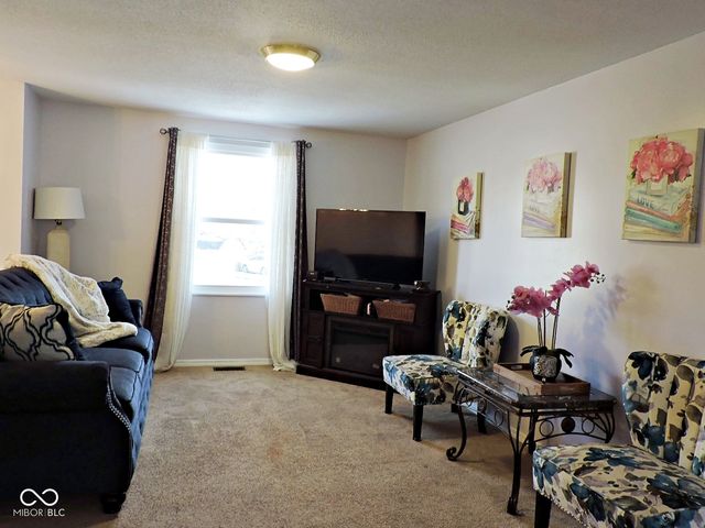 128 Greenlee Drive, Indianapolis, IN 46234