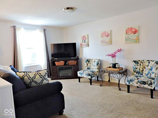 128 Greenlee Drive, Indianapolis, IN 46234