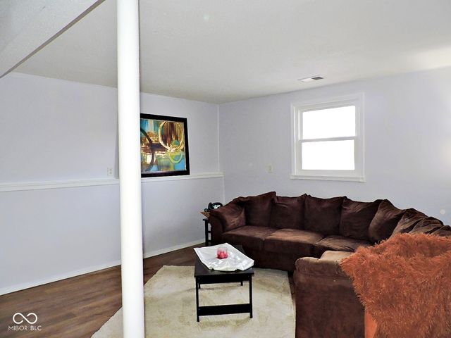 128 Greenlee Drive, Indianapolis, IN 46234