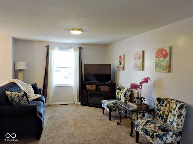 128 Greenlee Drive, Indianapolis, IN 46234