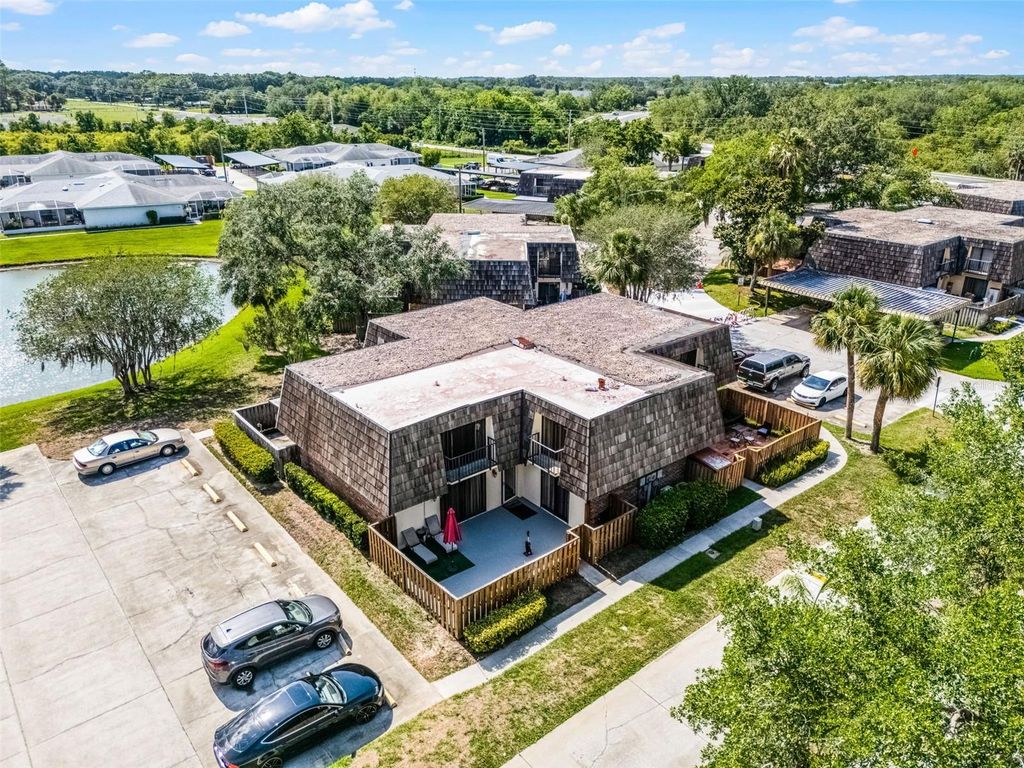 917 ROYAL OAK BOULEVARD, Leesburg, FL 34748