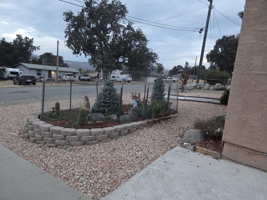 Image 5 of property listing at 17820 Hambletonian Drive, Tehachapi, CA 93561