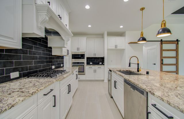 206 Cedar Creek Court, Pinehurst, TX 77362