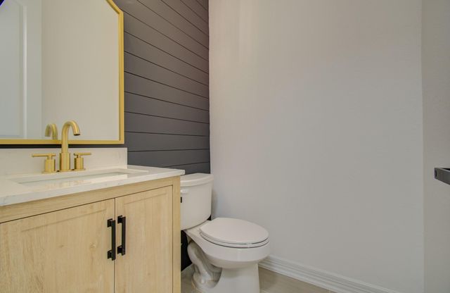 206 Cedar Creek Court, Pinehurst, TX 77362