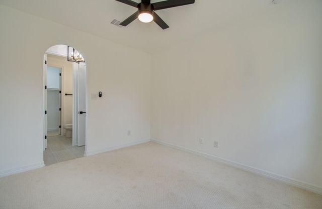 206 Cedar Creek Court, Pinehurst, TX 77362