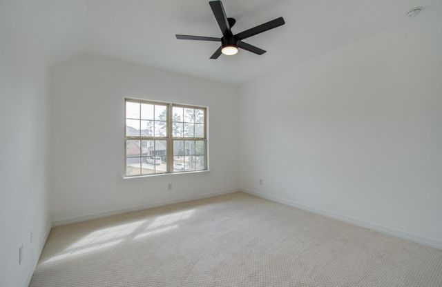 206 Cedar Creek Court, Pinehurst, TX 77362
