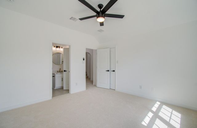 206 Cedar Creek Court, Pinehurst, TX 77362