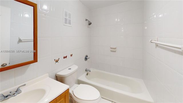 160 SW 30th Ave 204A, Miami, FL 33135