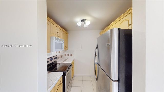 160 SW 30th Ave 204A, Miami, FL 33135