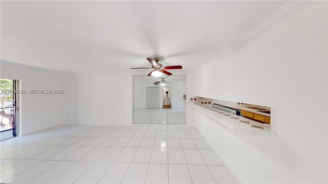 160 SW 30th Ave 204A, Miami, FL 33135