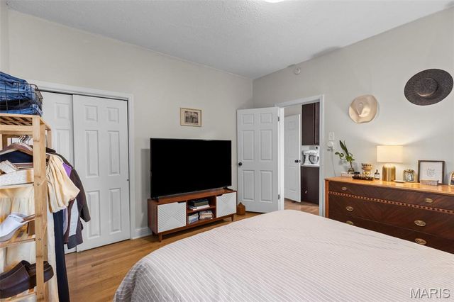 4745 Rosa Avenue, St Louis, MO 63116