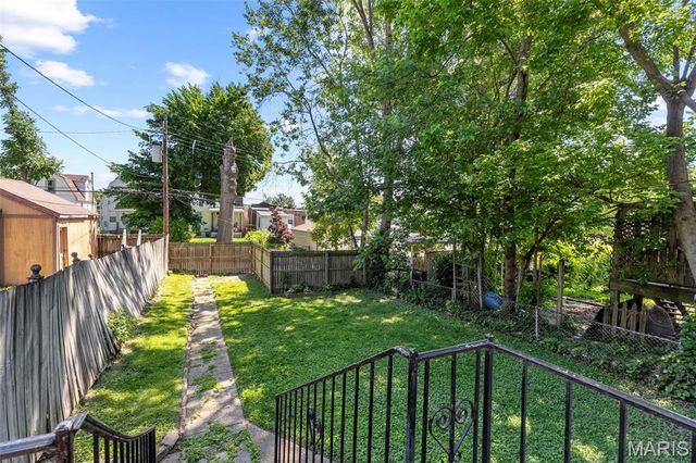 4745 Rosa Avenue, St Louis, MO 63116