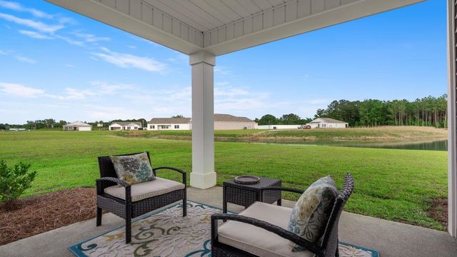 428 Green Ash Dr., Conway, SC 29527