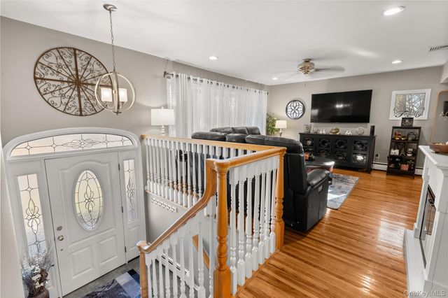 152 Keswick Drive, East Islip, NY 11730