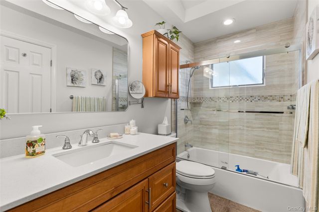 152 Keswick Drive, East Islip, NY 11730