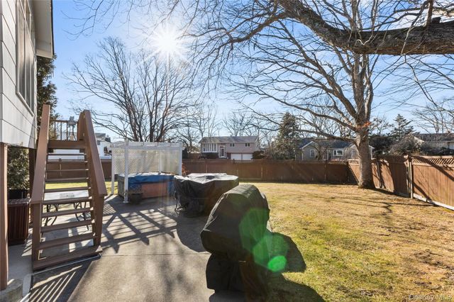 152 Keswick Drive, East Islip, NY 11730