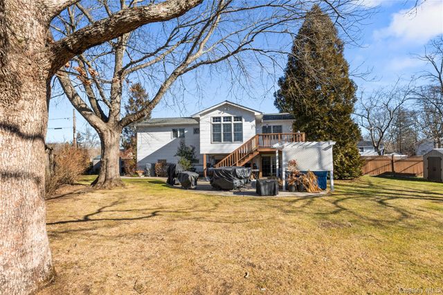 152 Keswick Drive, East Islip, NY 11730