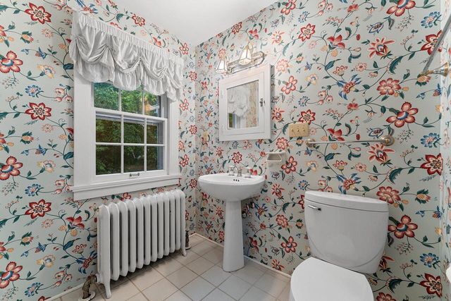 3814 Meadow LANE, Manitowoc, WI 54220