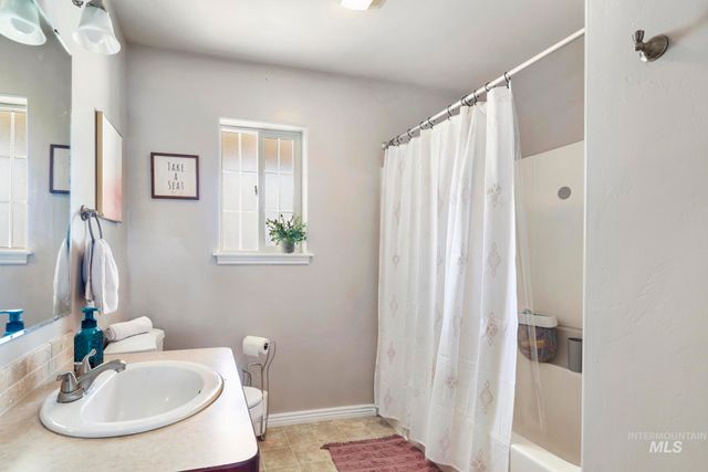 448 Meadowlark Way, Twin Falls, ID 83301