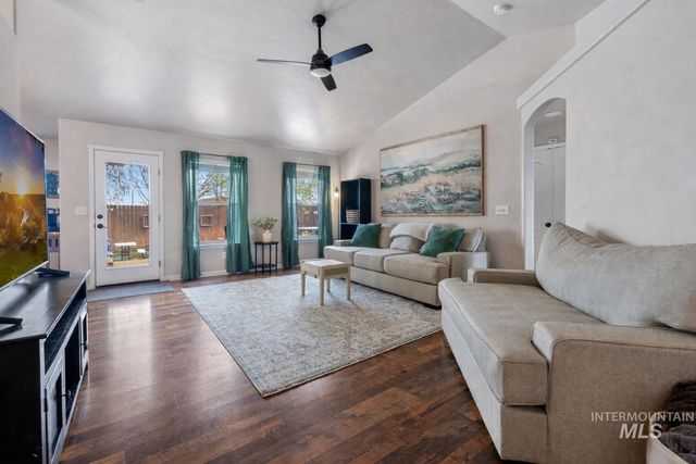 448 Meadowlark Way, Twin Falls, ID 83301