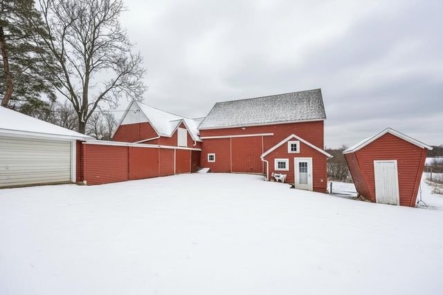 5233 124th Avenue, Fennville, MI 49408