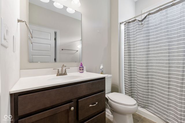 14598 Meadow Bend Drive, Fishers, IN 46037