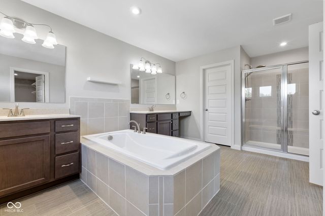 14598 Meadow Bend Drive, Fishers, IN 46037