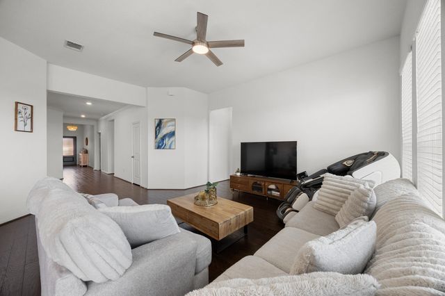 552 Panzano DR, Georgetown, TX 78628