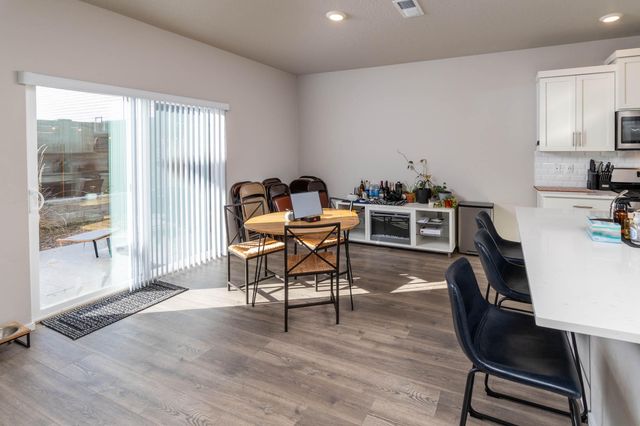 20513 SE Byron Avenue, Bend, OR 97702