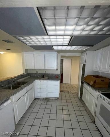 1710 Shadow Mountain Place, Las Vegas, NV 89108