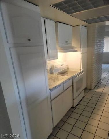 1710 Shadow Mountain Place, Las Vegas, NV 89108