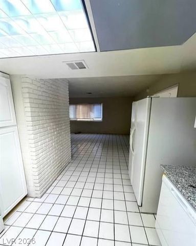 1710 Shadow Mountain Place, Las Vegas, NV 89108