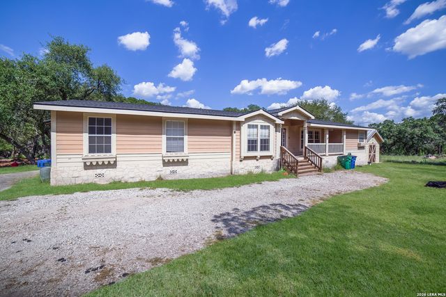 5715 Chimney Rock, Canyon Lake, TX 78133