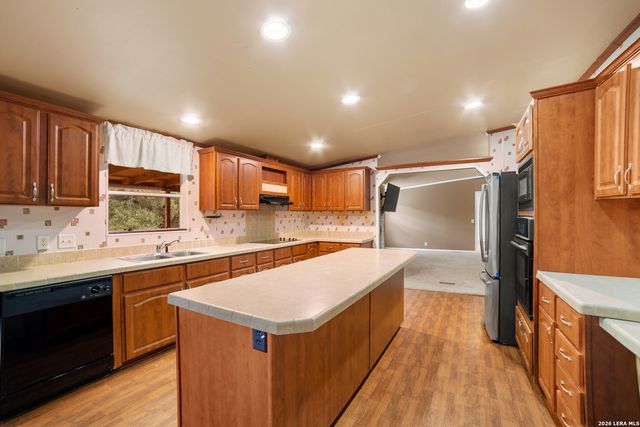 5715 Chimney Rock, Canyon Lake, TX 78133