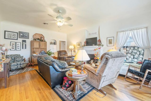 277 N Pepper Street, Woodlake, CA 93286