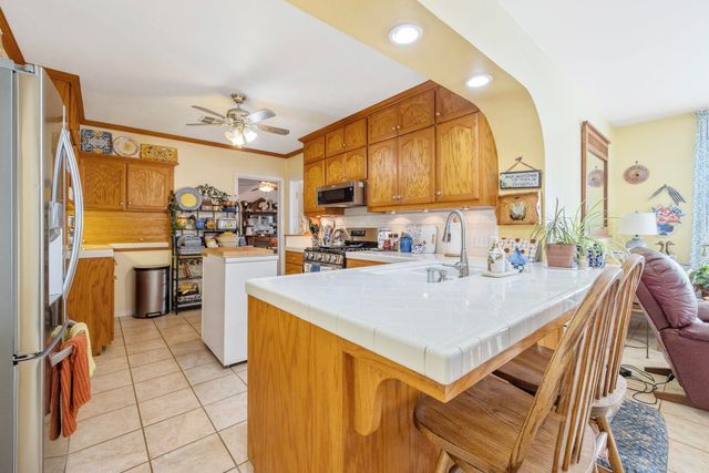 277 N Pepper Street, Woodlake, CA 93286