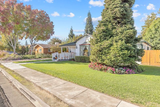 277 N Pepper Street, Woodlake, CA 93286