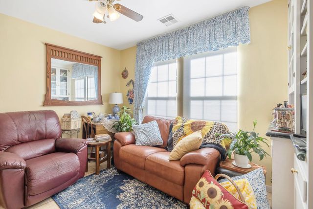 277 N Pepper Street, Woodlake, CA 93286