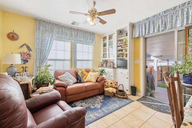 277 N Pepper Street, Woodlake, CA 93286