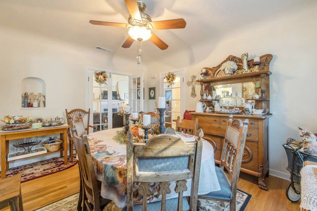 277 N Pepper Street, Woodlake, CA 93286