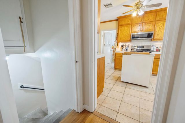 277 N Pepper Street, Woodlake, CA 93286