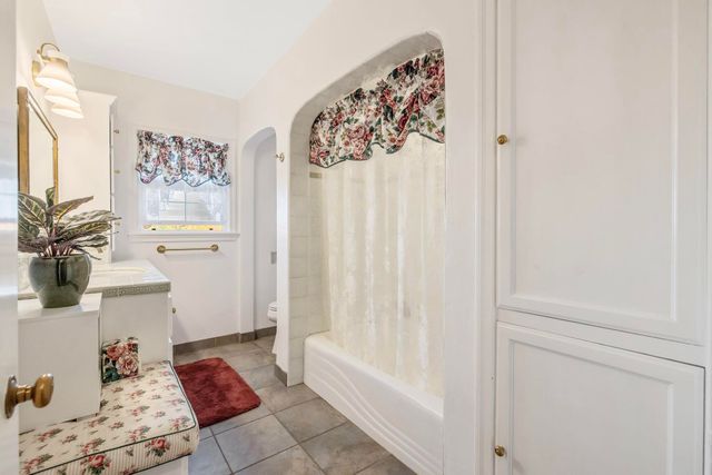 277 N Pepper Street, Woodlake, CA 93286