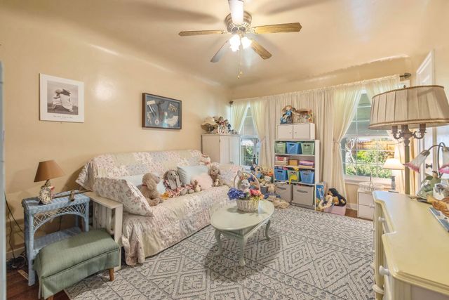 277 N Pepper Street, Woodlake, CA 93286