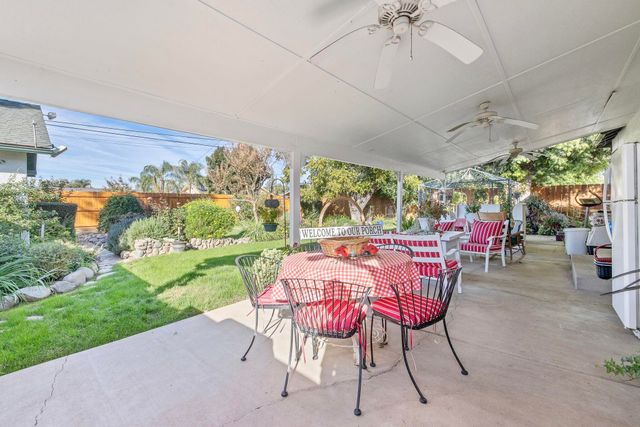 277 N Pepper Street, Woodlake, CA 93286