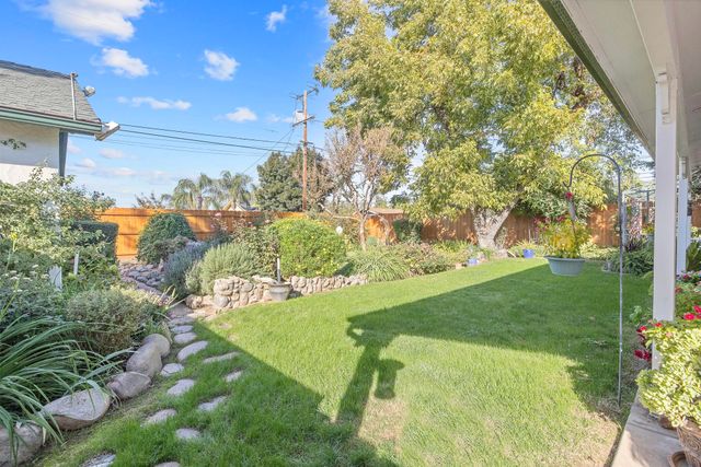 277 N Pepper Street, Woodlake, CA 93286